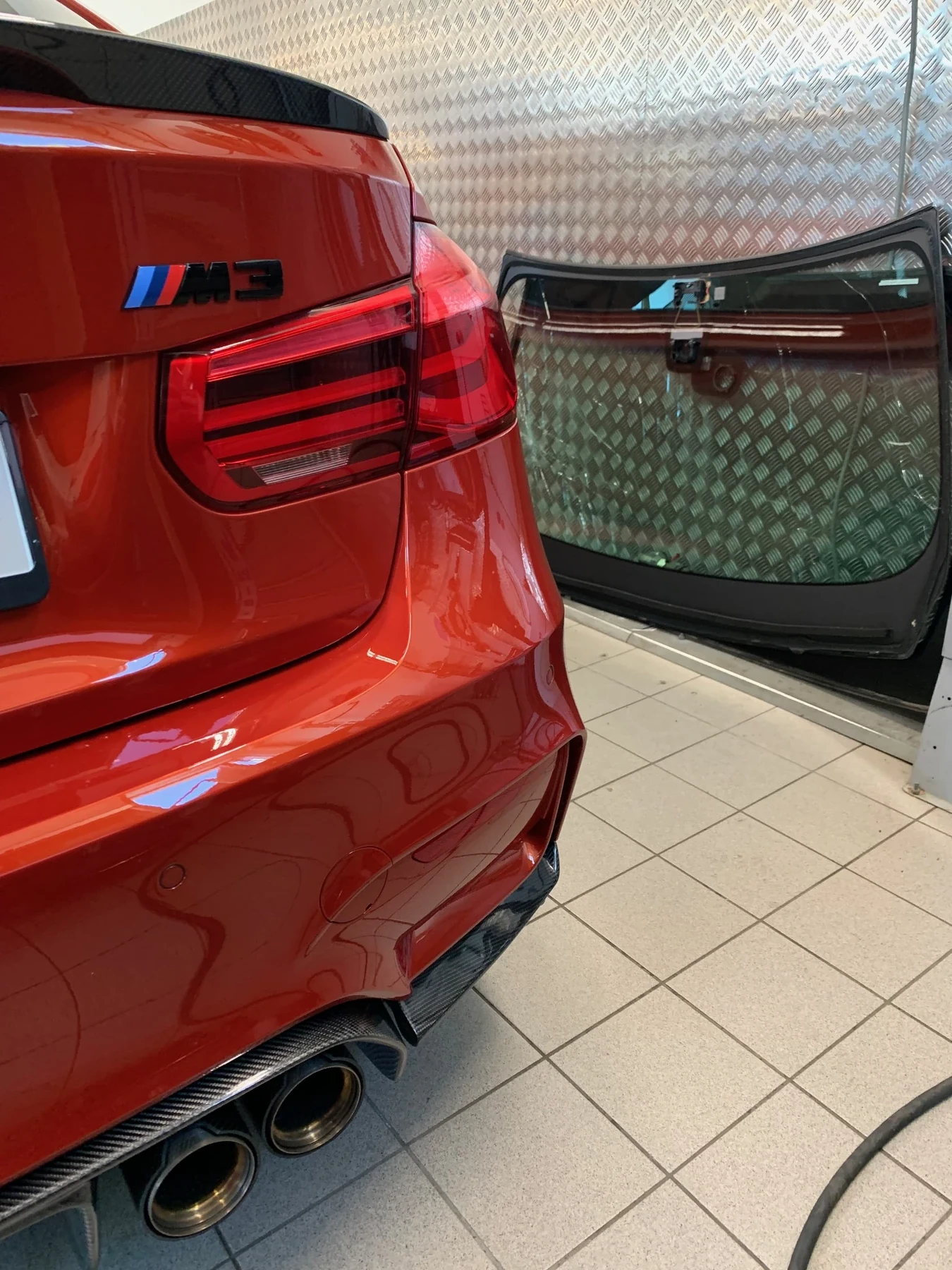 Auto Stakla S2 — rad 17